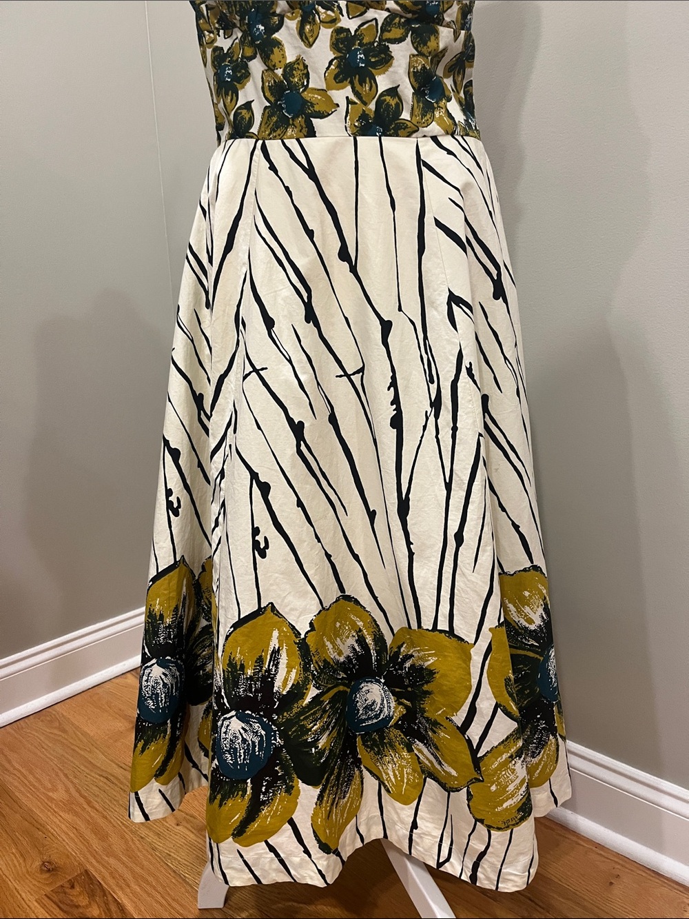 Girls from Savoy Anthropologie Floral Halter/ Srapless Dress - Picture 3 of 12